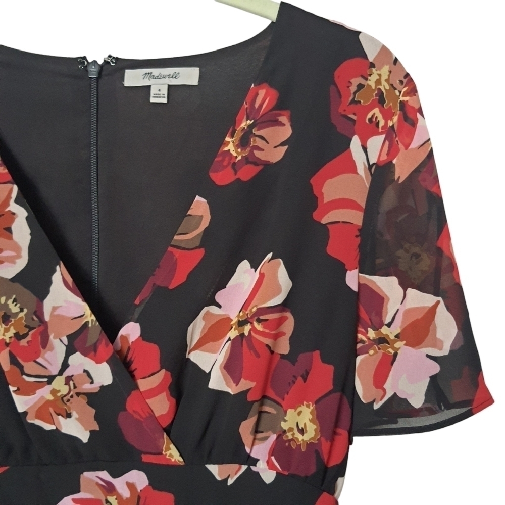 Madewell Mini Red Black Floral Dress Short Sleeves V-neck Size 4 Flowy - Picture 2 of 12
